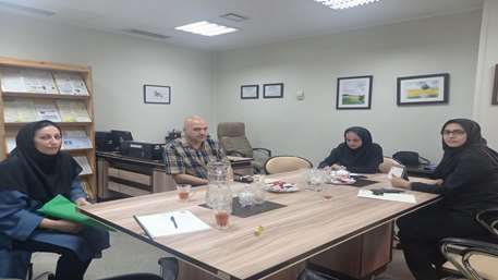  نشست مشترک بین مرکز تحقیقات عوامل اجتماعی موثر بر سلامت و واحد توسعه تحقیقات بالینی بیمارستان کوثر سمنان