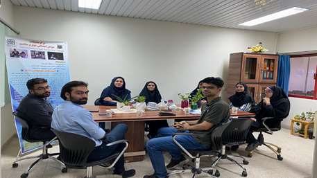  مرکز تحقیقات عوامل اجتماعی موثر برسلامت با دست اندرکاران گاهنامه نوپای ترجمان دانش